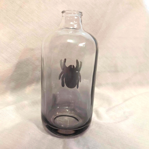 Glass spider bottle decor - Picture 2 of 3
